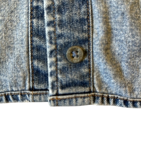 VTG Calvin Klein Long Sleeve Button Blue Denim Shirt Embroidered Hong Kong XL - Picture 9 of 13